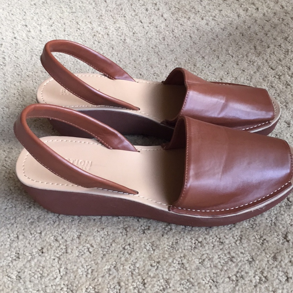 New Kenneth Cole Sandals sz 10 Ret $100